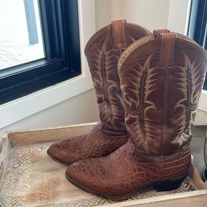 VINTAGE TONY LAMA BULLHIDE COWBOY BOOTS 9.5EE
